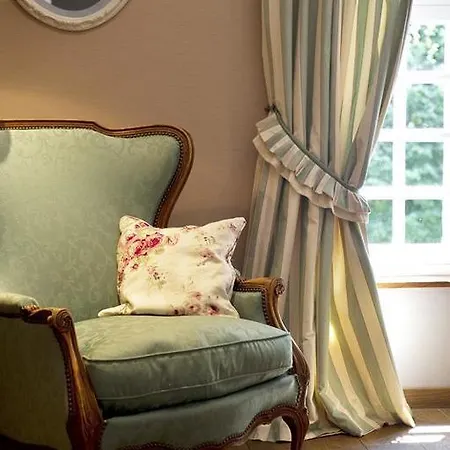 Hotel Du Moulin Hideux 4*